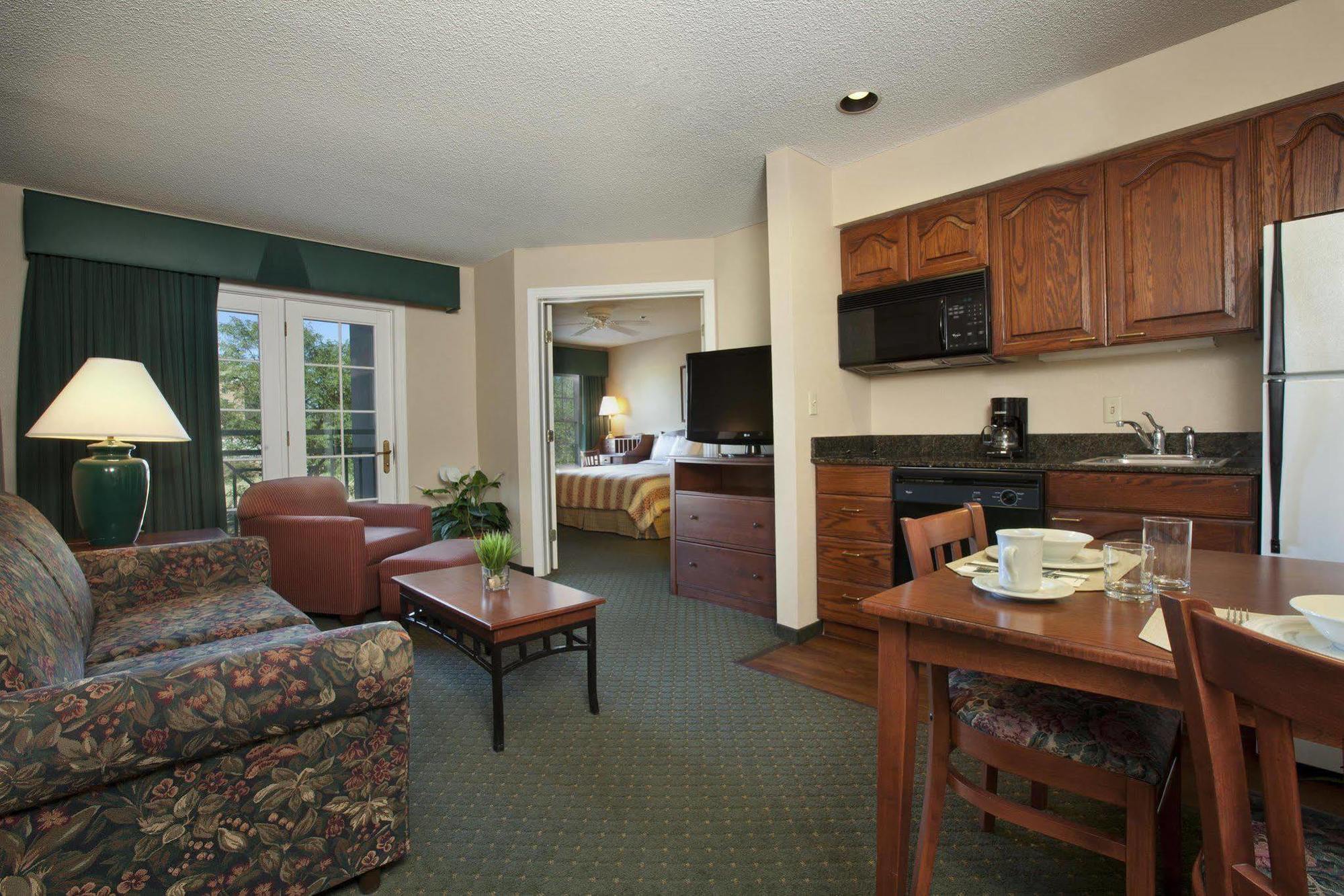 Homewood Suites By Hilton Kansas City Airport Quarto foto